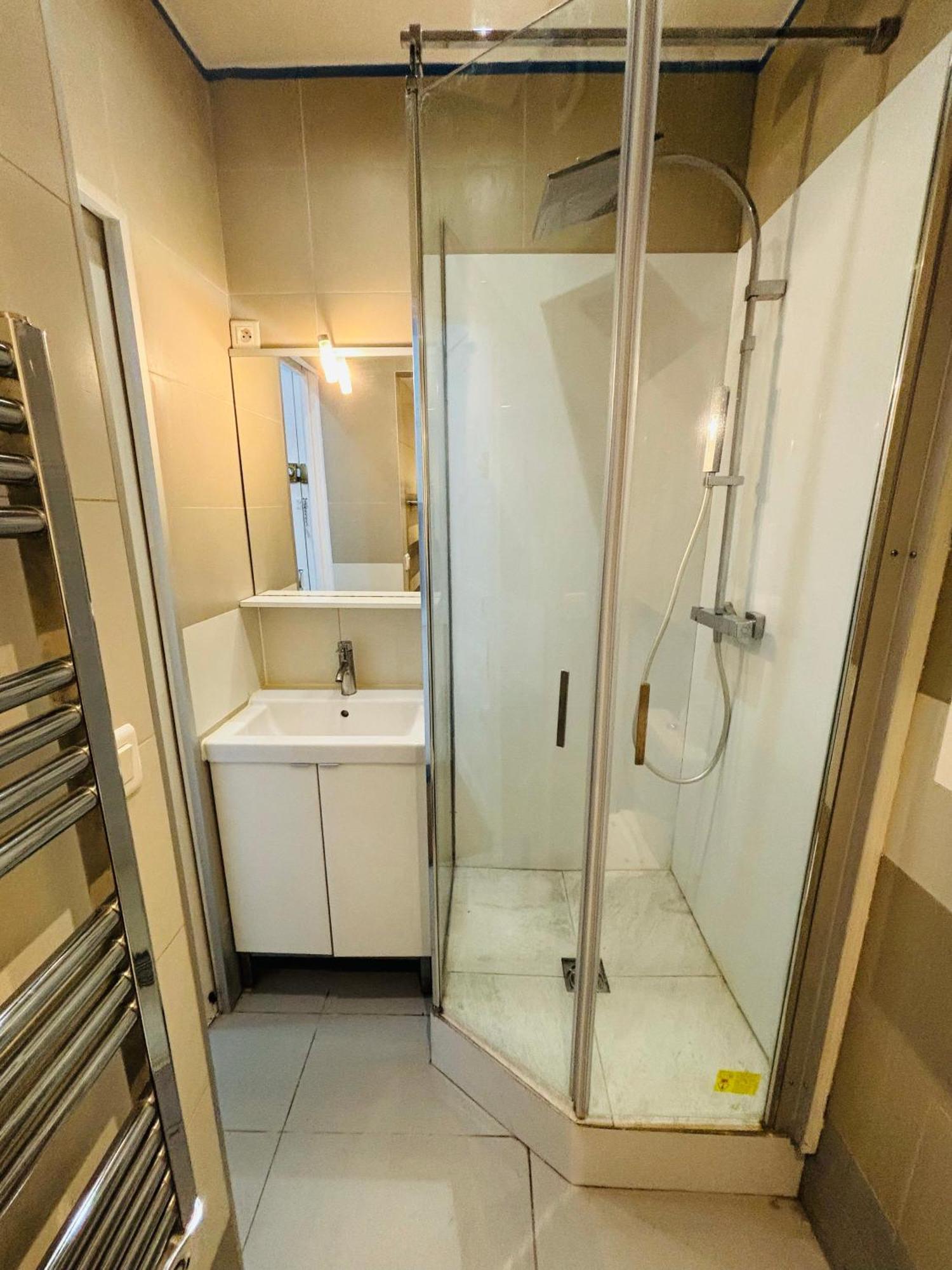 Appartement Coquet En Plein Coeur De Montmartre Paris Eksteriør billede